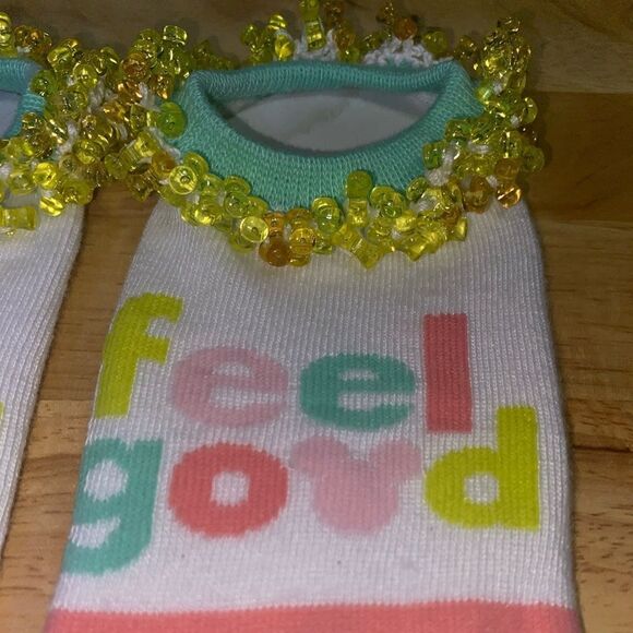 🎀2/$20🎀 Disney Minnie Mouse Feel Good Beaded Socks - Picture 2 of 5